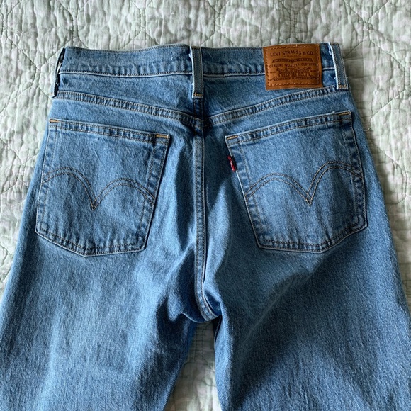 COPY - Levi’s Wedgie straight leg jeans - Picture 9 of 11